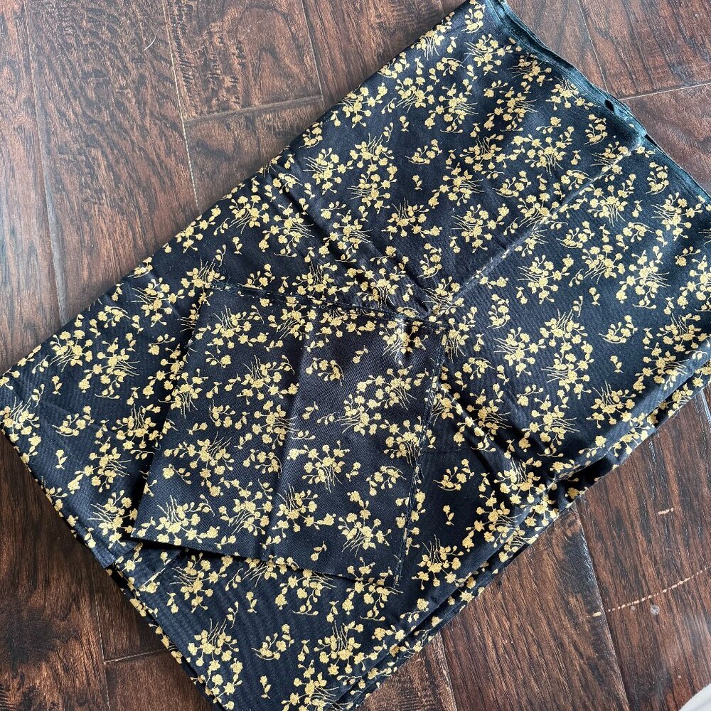 🖤 Buttercream Gold Metallic Floral Fabric – 2+ Yards + Coordinating Pieces (Joa